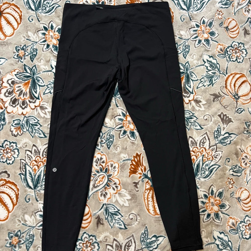 Lululemon Swift Speed High-Rise Tight 25". Size 12